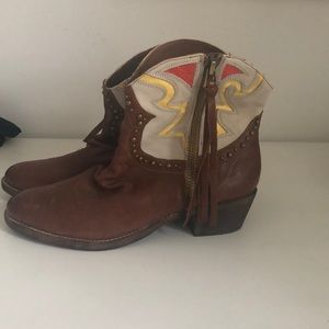 low rise cowboy boots